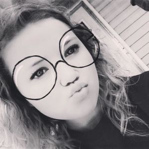 Meet your Posher, Kiley